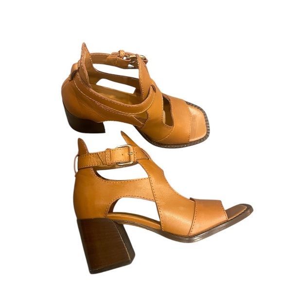 M. Gemi Arianna tan Block Heel Sandals - Picture 2 of 9